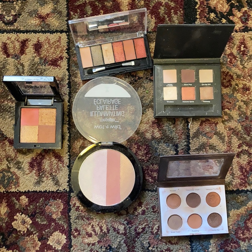Makeup Bundle!!